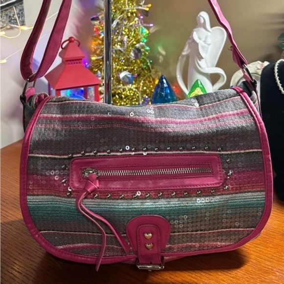 Betsyville Handbags - Betseyville Multicolor Striped Crossbody/Shoulder Bag GUC